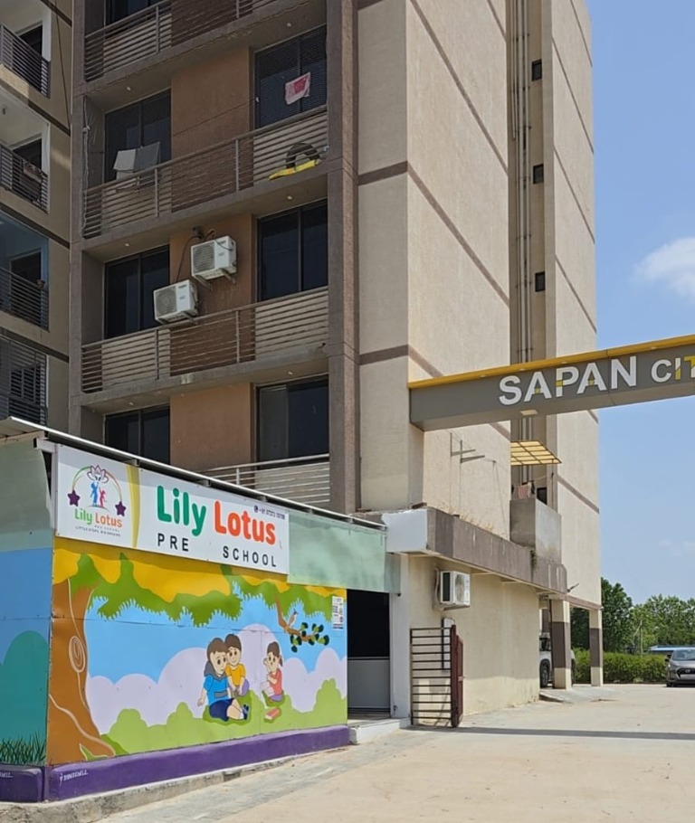 Lily Lotus entrance at Sapan City Flats